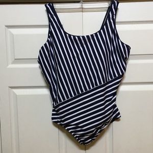 Size 24W Cute Bathing suit swim beach nwot